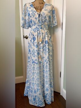 House of Harlow 1960 Blue and White Floral Maxi Skirt